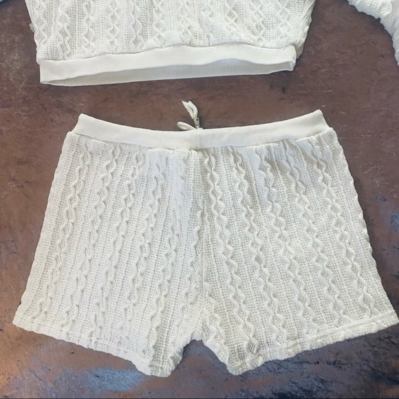 Cream Shorts & Cropped Sweater Knit Set - Picture 6 of 13
